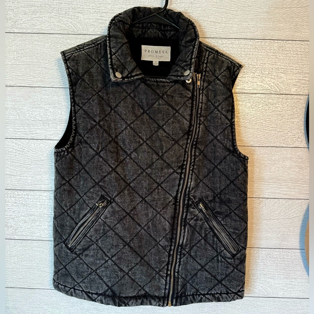 NWOT Boutique oversized moto vest - Picture 2 of 3